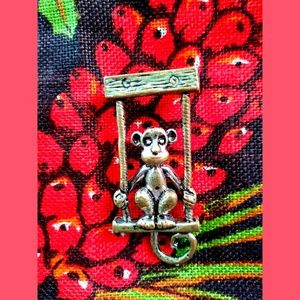 2for20 Danecraft Swinging Monkey Brooch